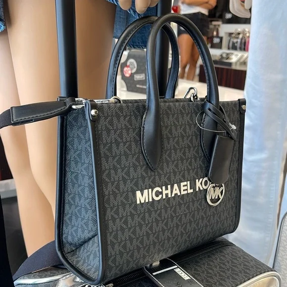 Michael Kors Mirella Small Signature Logo Crossbody Bag
Black
NWT - Picture 9 of 16